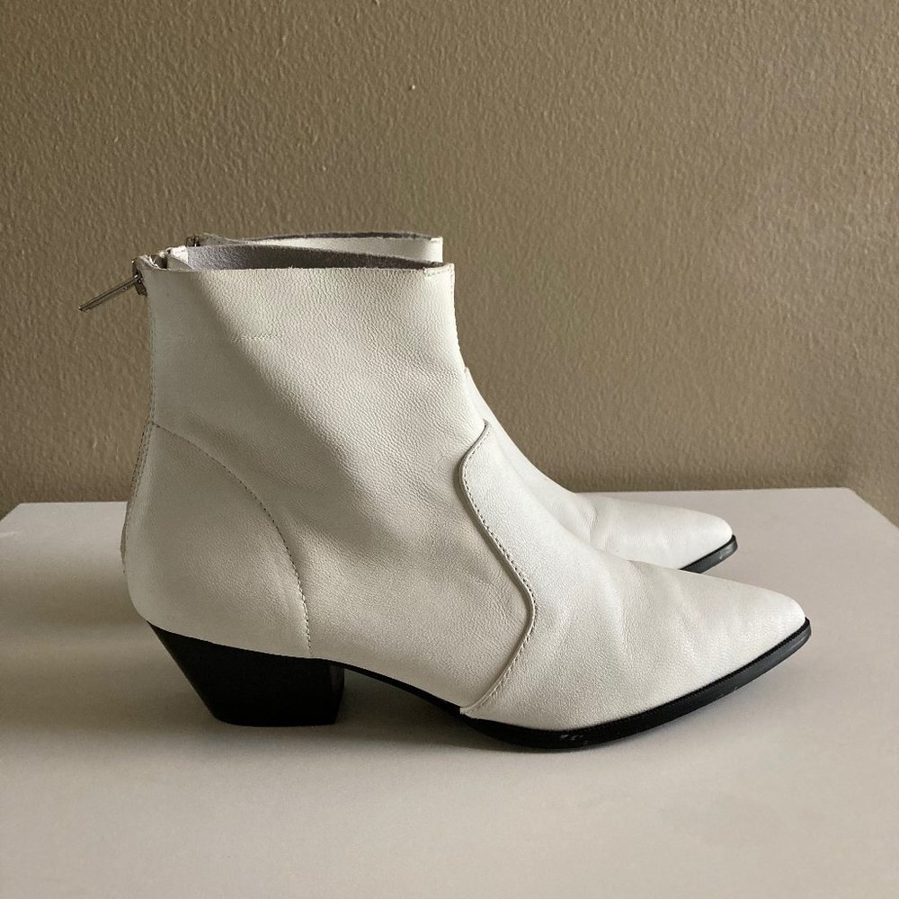 Steve Madden Cafe Bootie point zip leather zipper US6.5